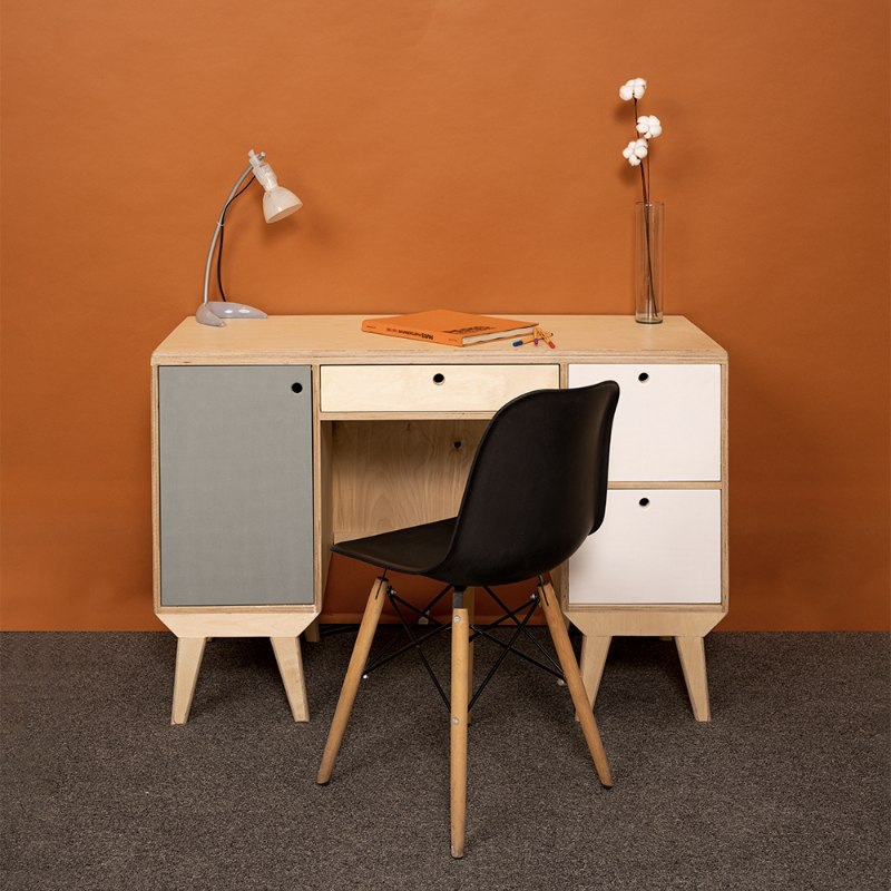 میز تحریر چوبی